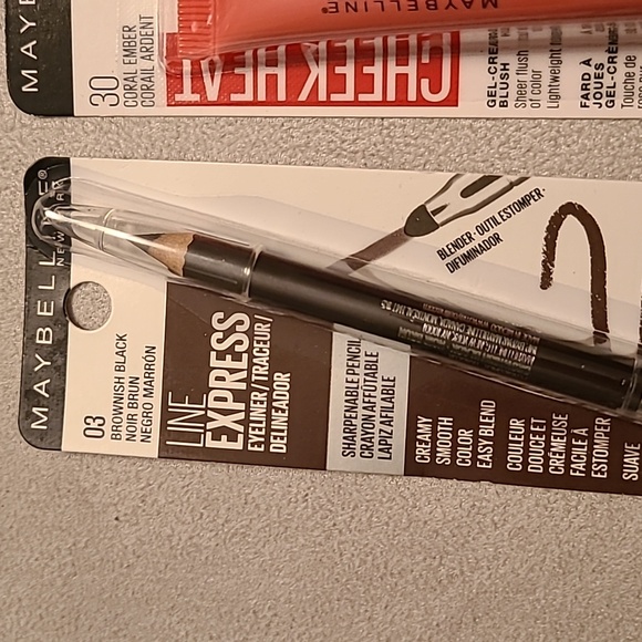 MAYBELLINE MAKEUP BUNDLE OF 6 ITEMS - Picture 4 of 9